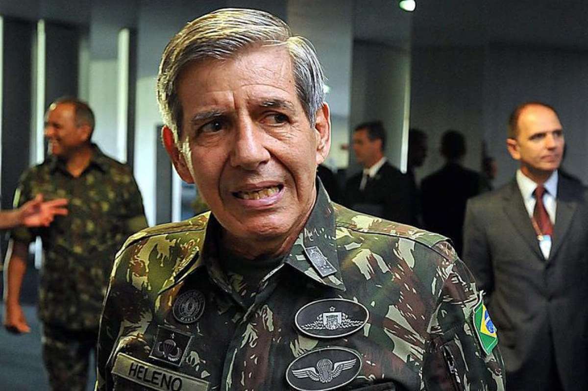 STF do Brasil concede prisão domiciliária para general condenado por tentativa de golpe