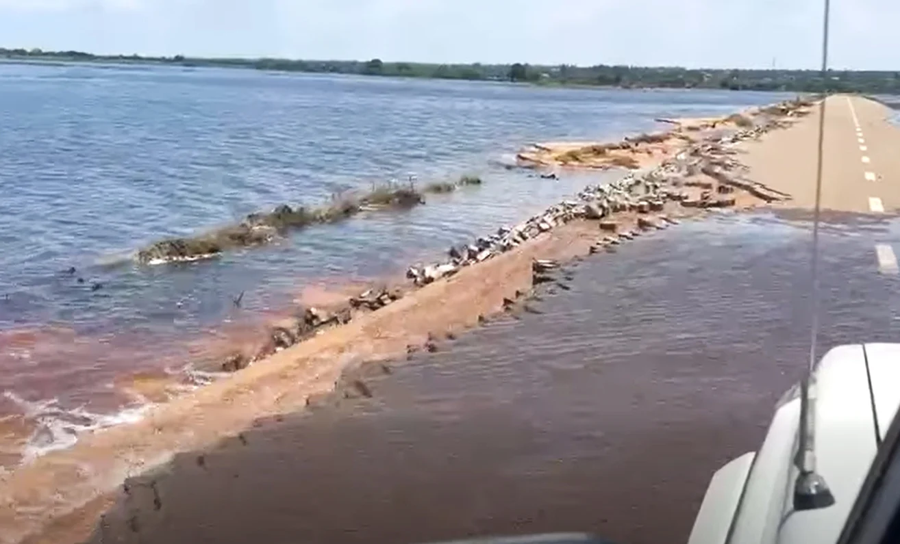 Estrada Marracuene–Macaneta interditada devido ao transbordo do rio Incomáti