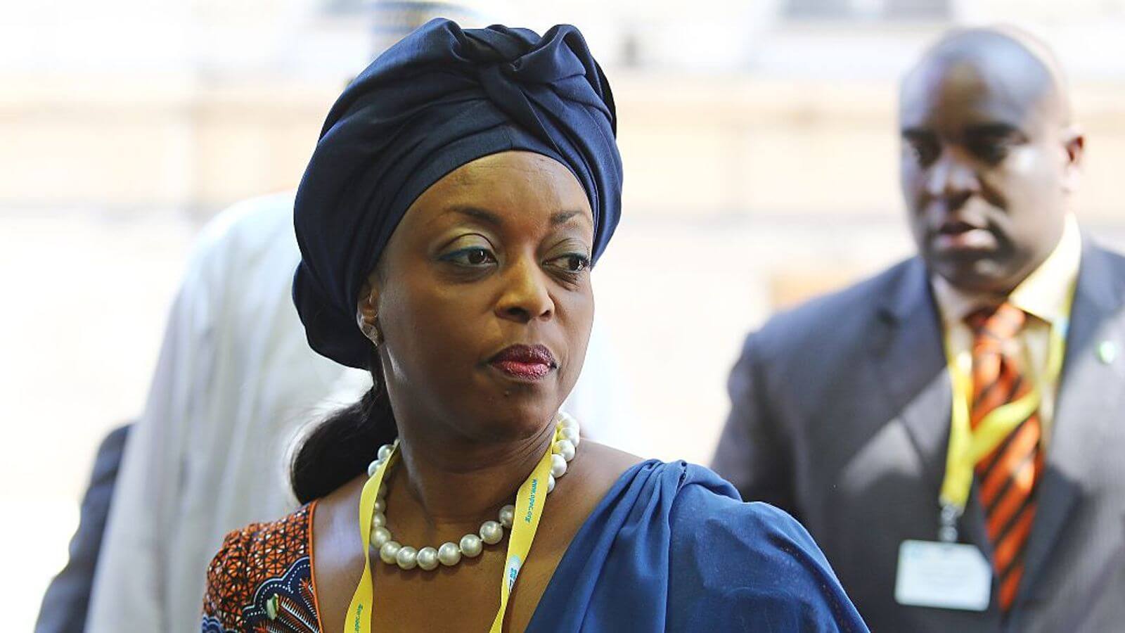 Ex-ministra da Nigéria acusada de gastar milhões de euros provenientes de subornos