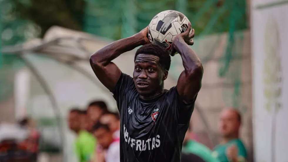 Jogador do Moncarapachense morre após paragem cardiorrespiratória durante jogo