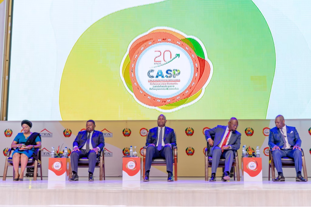 Moçambique deve romper com a dependência de exportações, afirma presidente