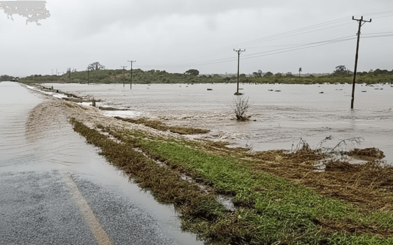 Acesso terrestre a Magude interrompido por transbordo do rio Incomáti