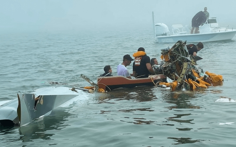 Acidente aéreo da Marinha mexicana causa morte de cinco pessoas no Texas