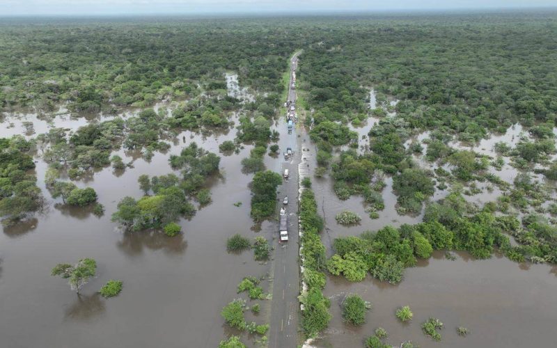 Alerta máximo em dez bacias hidrográficas por risco de inundações