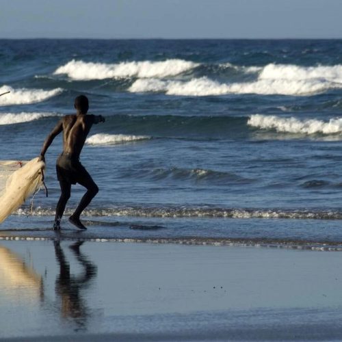 Actividades costeiras em Inhambane suspensas devido à tempestade Gezani