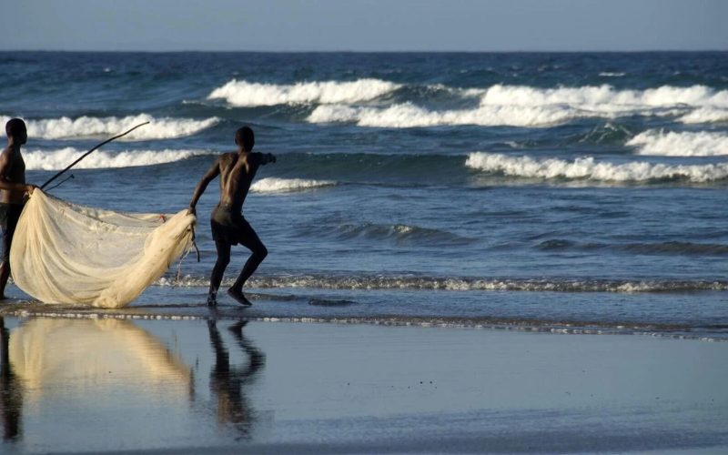 Actividades costeiras em Inhambane suspensas devido à tempestade Gezani