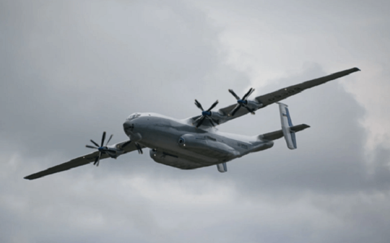 Avião militar russo despenha-se a nordeste de Moscovo com sete pessoas a bordo