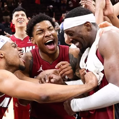 Bam Adebayo marca 83 pontos e quebra recorde histórico da NBA