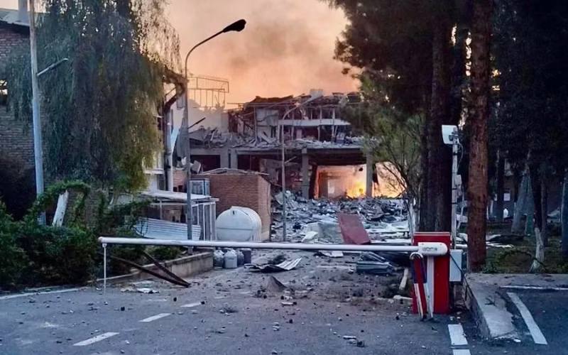 Centro médico centenário é destruído em ataque no Irã