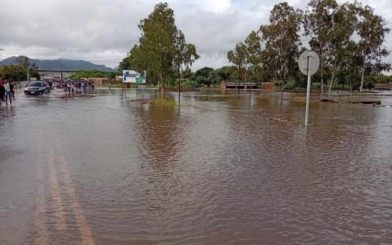 Chuvas cortam ligações rodoviárias em vários pontos do Niassa