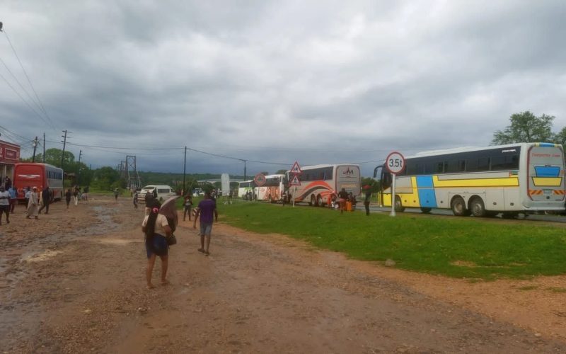 Circulação na N1 é restabelecida após cratera na estrada em Sofala