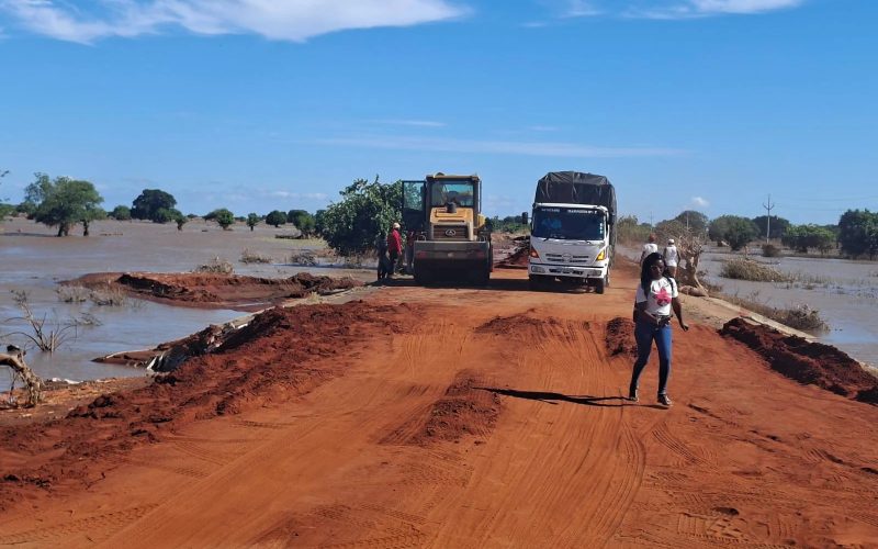 Circulação rodoviária restabelecida entre Sul e Norte, mas apenas para veículos ligeiros