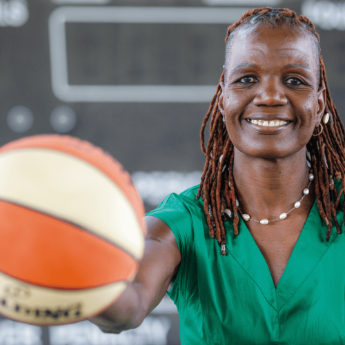 Clarisse Machanguana é a primeira moçambicana no Hall da Fama do basquetebol
