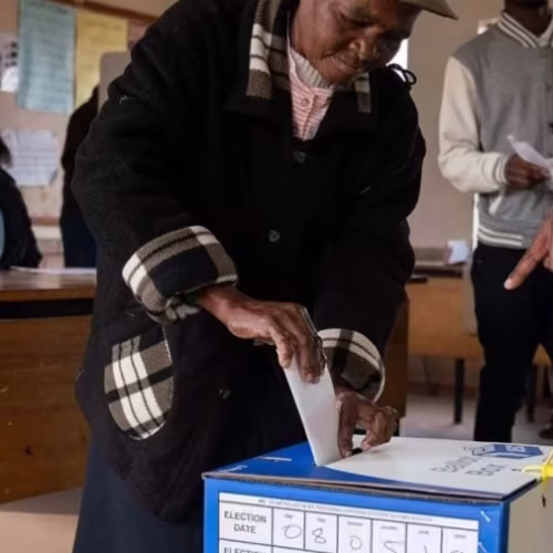 Comissão eleitoral sul-africana precisa de 2 mil milhões de rands para eleições