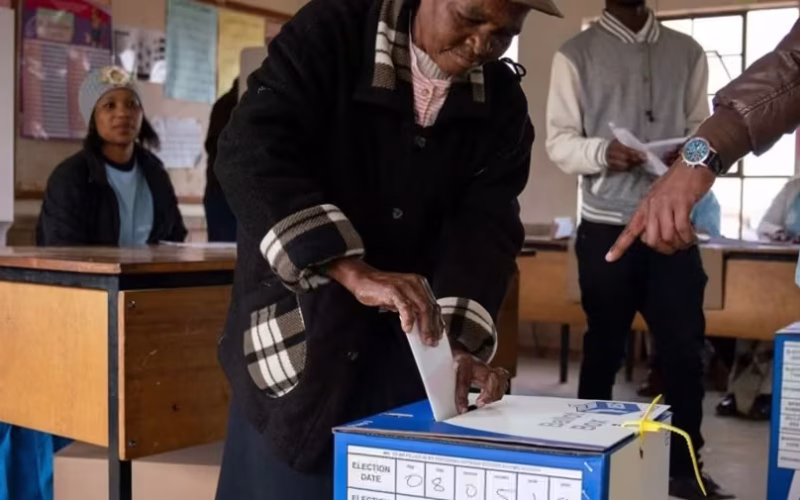 Comissão eleitoral sul-africana precisa de 2 mil milhões de rands para eleições