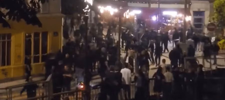 Confronto entre torcedores em Paris deixa 65 detidos e 6 feridos