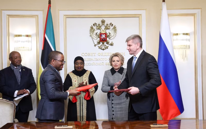 Cooperação entre parlamentos de Moçambique e Rússia é firmada em Moscovo