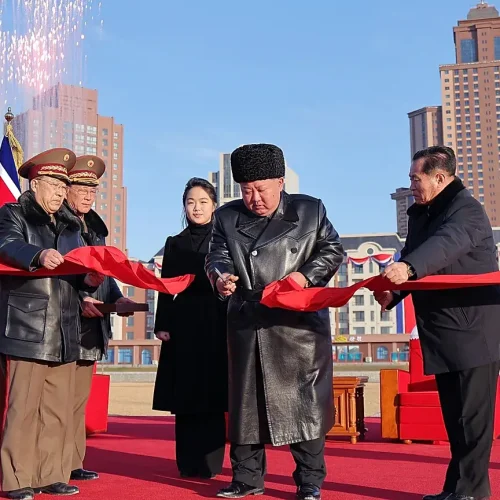 Coreia do Norte inaugura bairro residencial para famílias de soldados mortos na Ucrânia