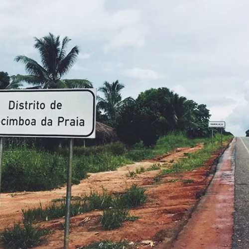 Crianças de Mbau retornam ao ensino após ano de interrupção por violência