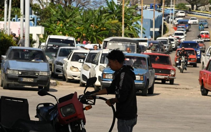 Cuba alerta sobre falta de combustível para voos devido a boicote dos EUA