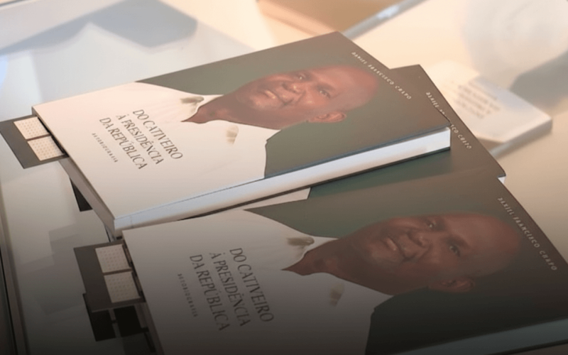 Daniel Chapo lança autobiografia inspiradora em Maputo
