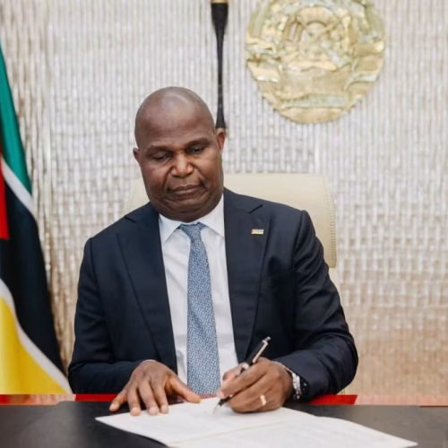 Daniel Chapo promulga Lei do Banco de Desenvolvimento de Moçambique