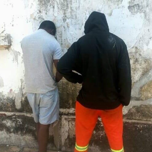 Detidos dois indivíduos por homicídio agravado e desvio de fundos em Nampula