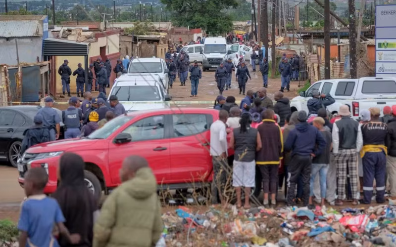 Dez mortos e dez feridos em ataque armado em Bekkersdal