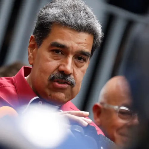 EUA pressionam para saída de Maduro por actividades ilegais