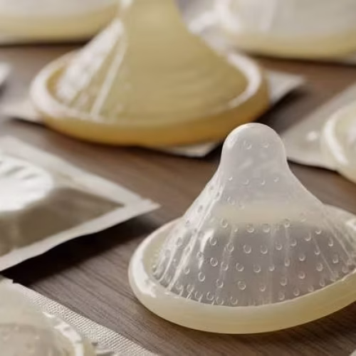 Escalada da guerra no Irão ameaça tornar preservativos mais caros