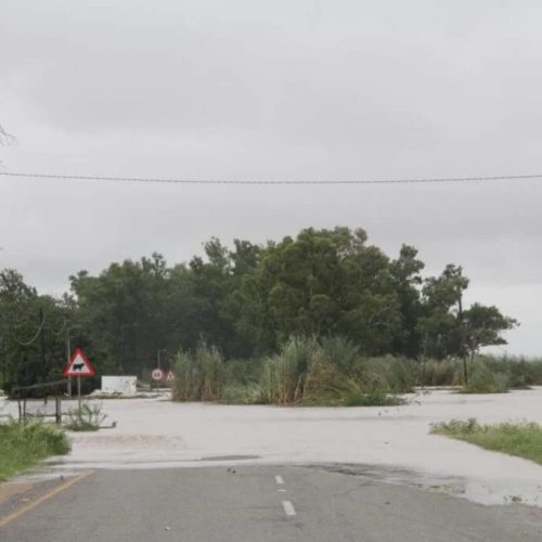 Estrada entre Guijá e Chókwè bloqueada por enchente e resgate inviabilizado