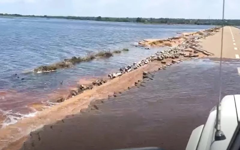 Estrada Marracuene–Macaneta interditada devido ao transbordo do rio Incomáti