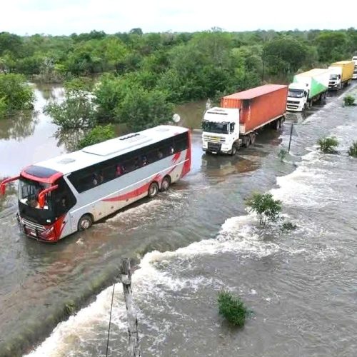 Estradas em Gaza ficam intransitáveis devido a chuvas intensas