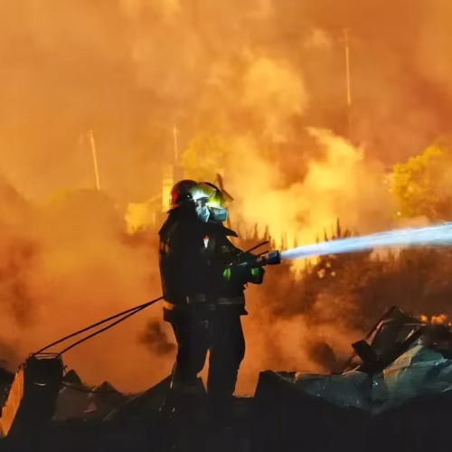 Explosão em fábrica de fogos na China mata 26 pessoas
