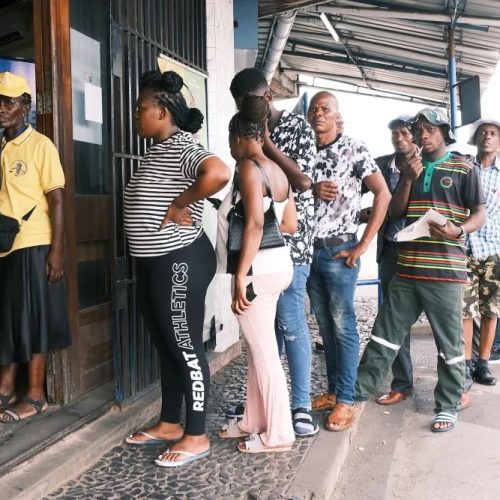 Quase um milhão de pessoas esperadas nas fronteiras moçambicanas neste período festivo