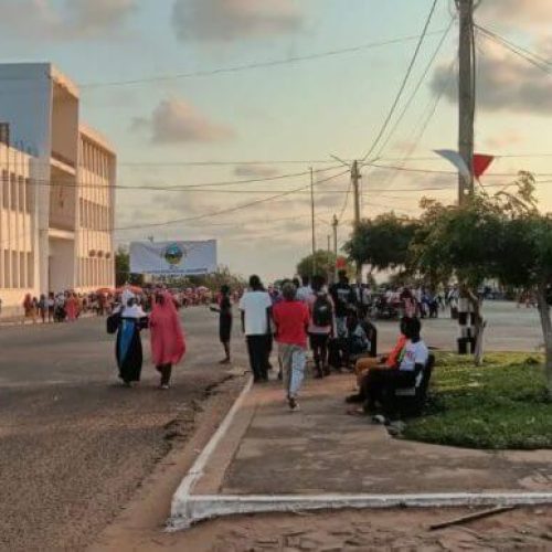 Funcionários municipais de Angoche entram em greve por falta de salários