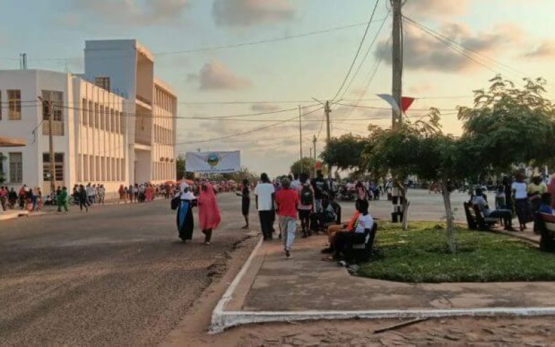 Funcionários municipais de Angoche entram em greve por falta de salários