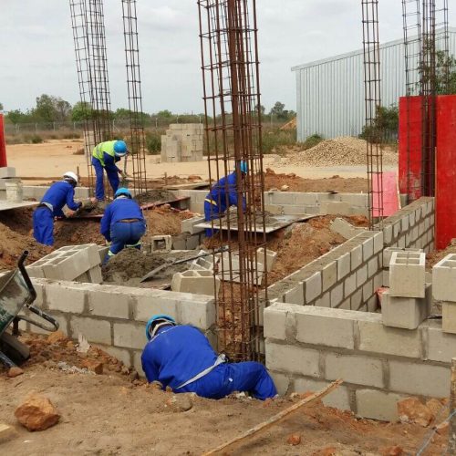 Governo moçambicano reforça fiscalização laboral após irregularidades na construção civil