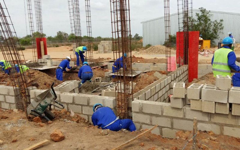 Governo moçambicano reforça fiscalização laboral após irregularidades na construção civil