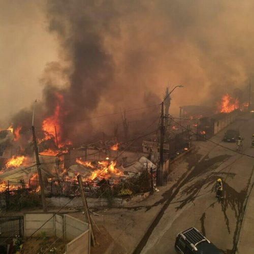 Incêndios devastadores atingem sul do Chile e causam 15 mortos