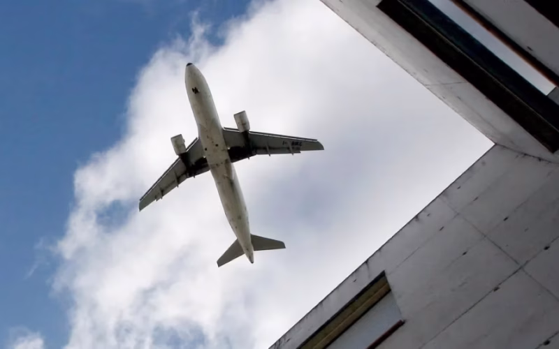 Iraque reabre espaço aéreo após trégua no conflito com o Irão