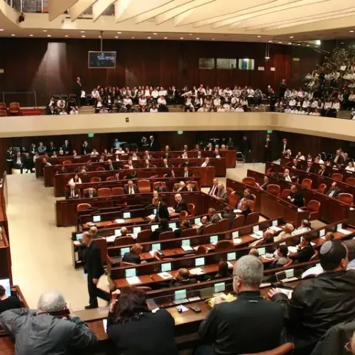 Israel aprova projecto de lei que autoriza encerramento de imprensa estrangeira