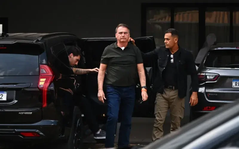 Jair Bolsonaro deverá submeter-se a intervenção cirúrgica