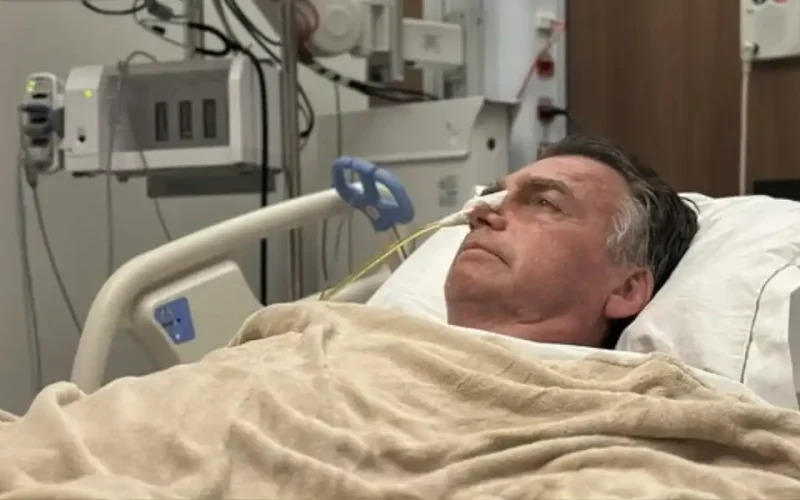 Jair Bolsonaro volta ao bloco operatório dois dias após cirurgia às hérnias