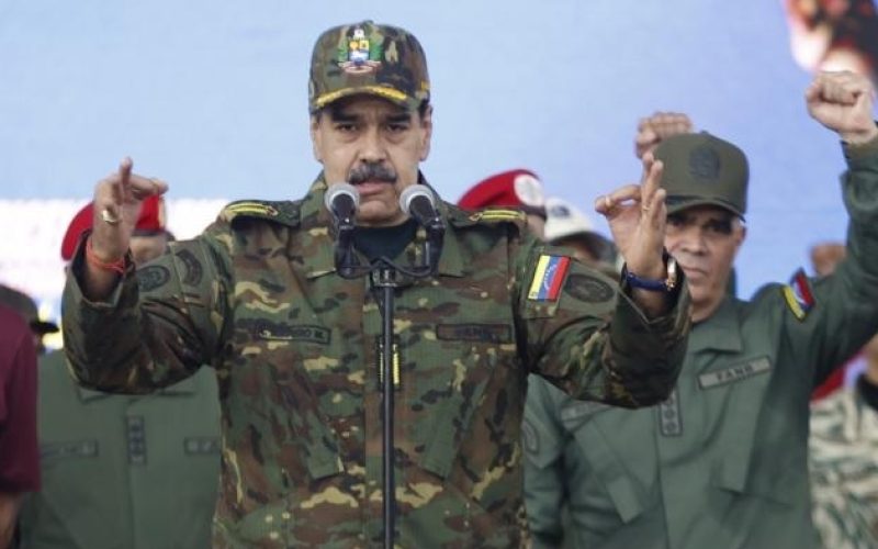 Maduro promete defender Venezuela contra bloqueio dos EUA