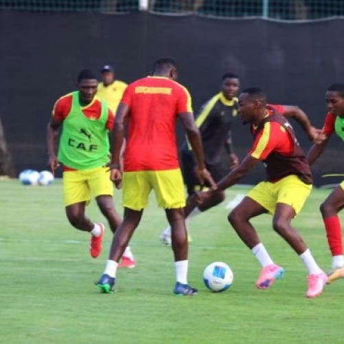 Moçambique enfrenta Indonésia em busca de resposta após derrota pesada
