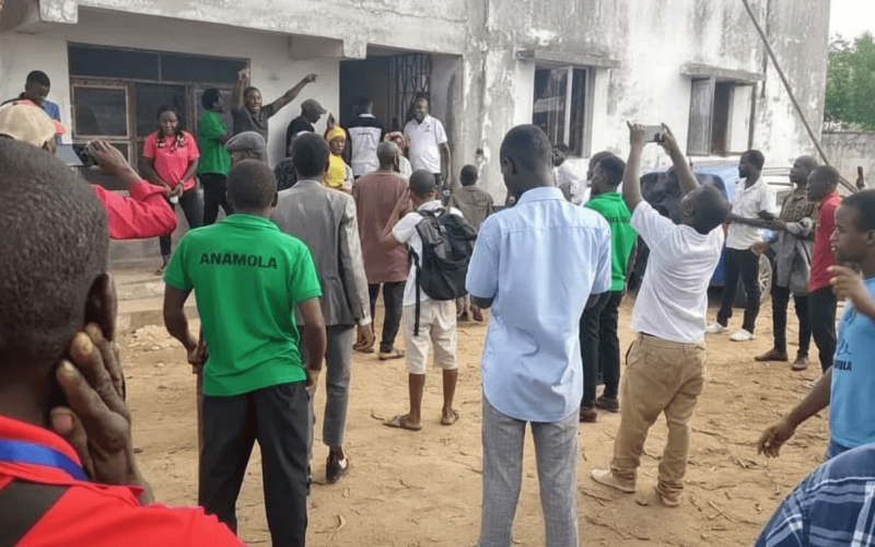 Membros do ANAMOLA exigem afastamento de líder na Zambézia