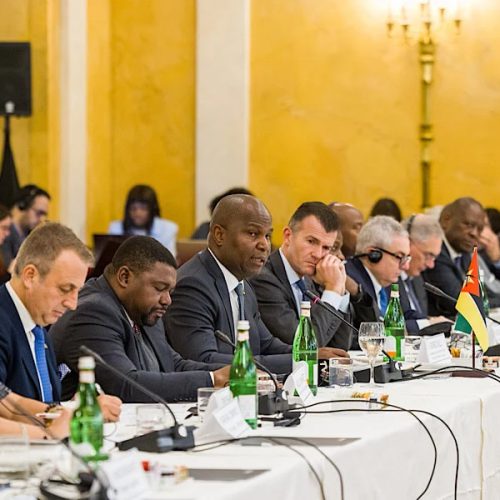 Moçambique e Itália assinam cinco acordos para reforçar parceria bilateral