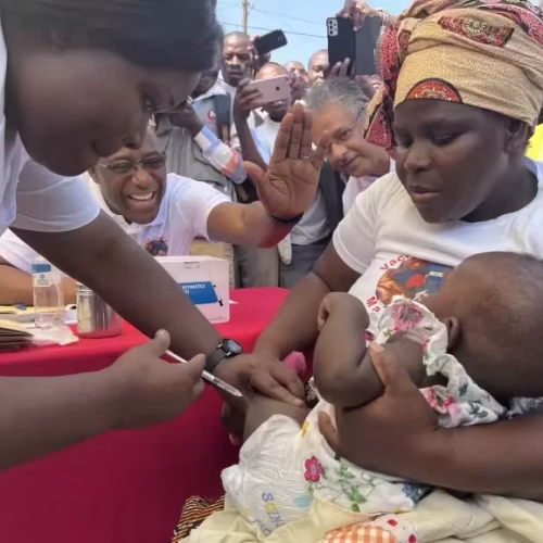 Moçambique expande vacinação e introduz novas vacinas contra malária e HPV