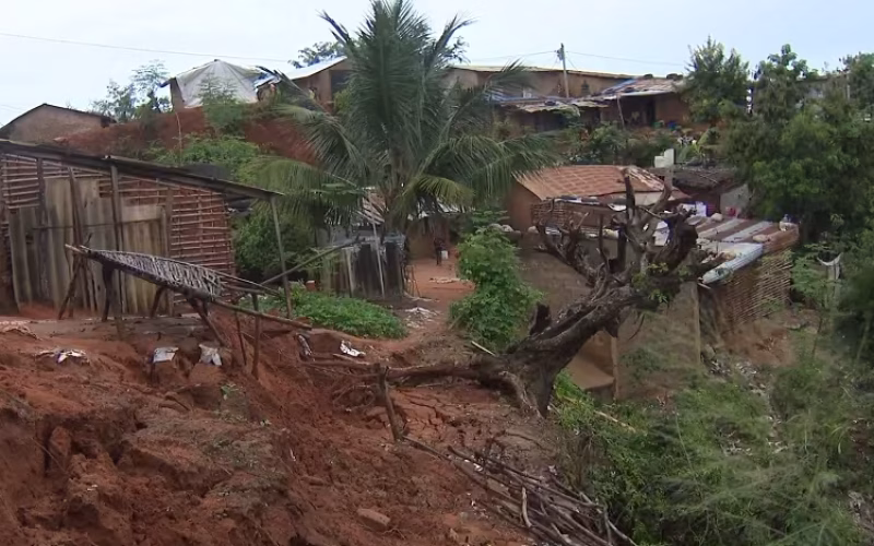 Mulher grávida, marido e filho morrem em deslizamento de terra